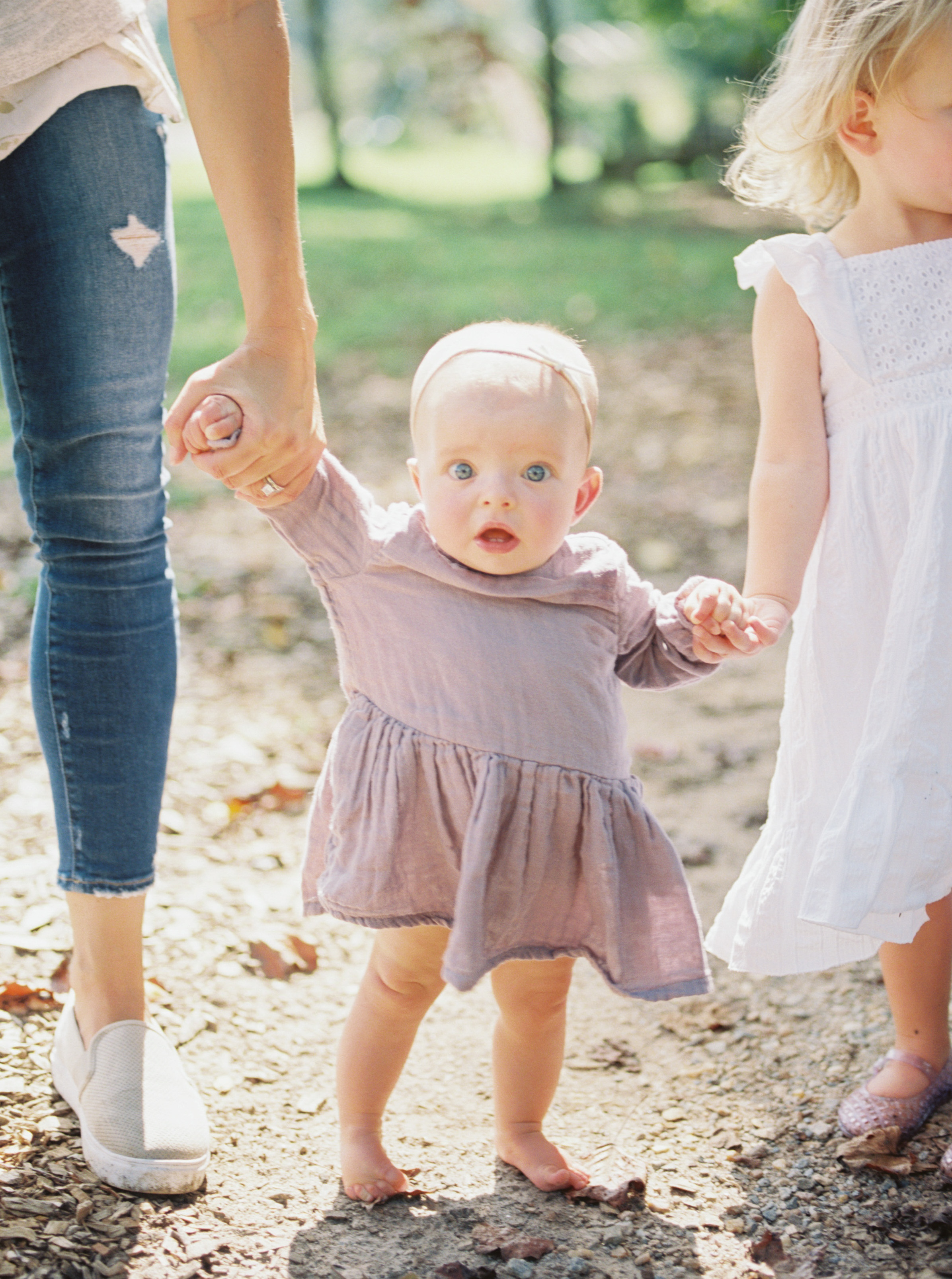Mom friends are sometimes a bit hard to come by. Motherhood and Lifestyle blogger Meghan Basinger shares the top 6 things to avoid if you want mom friends. 