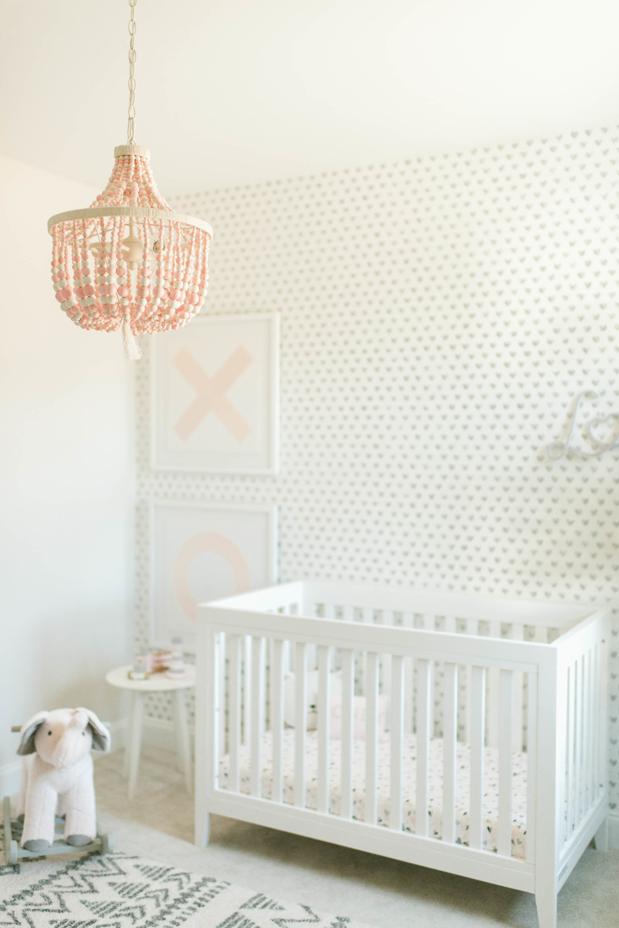Need a bit of nursery inspiration? Motherhood and Lifestyle Blogger Meghan Basinger shares a look into her baby girls XO nursery. 