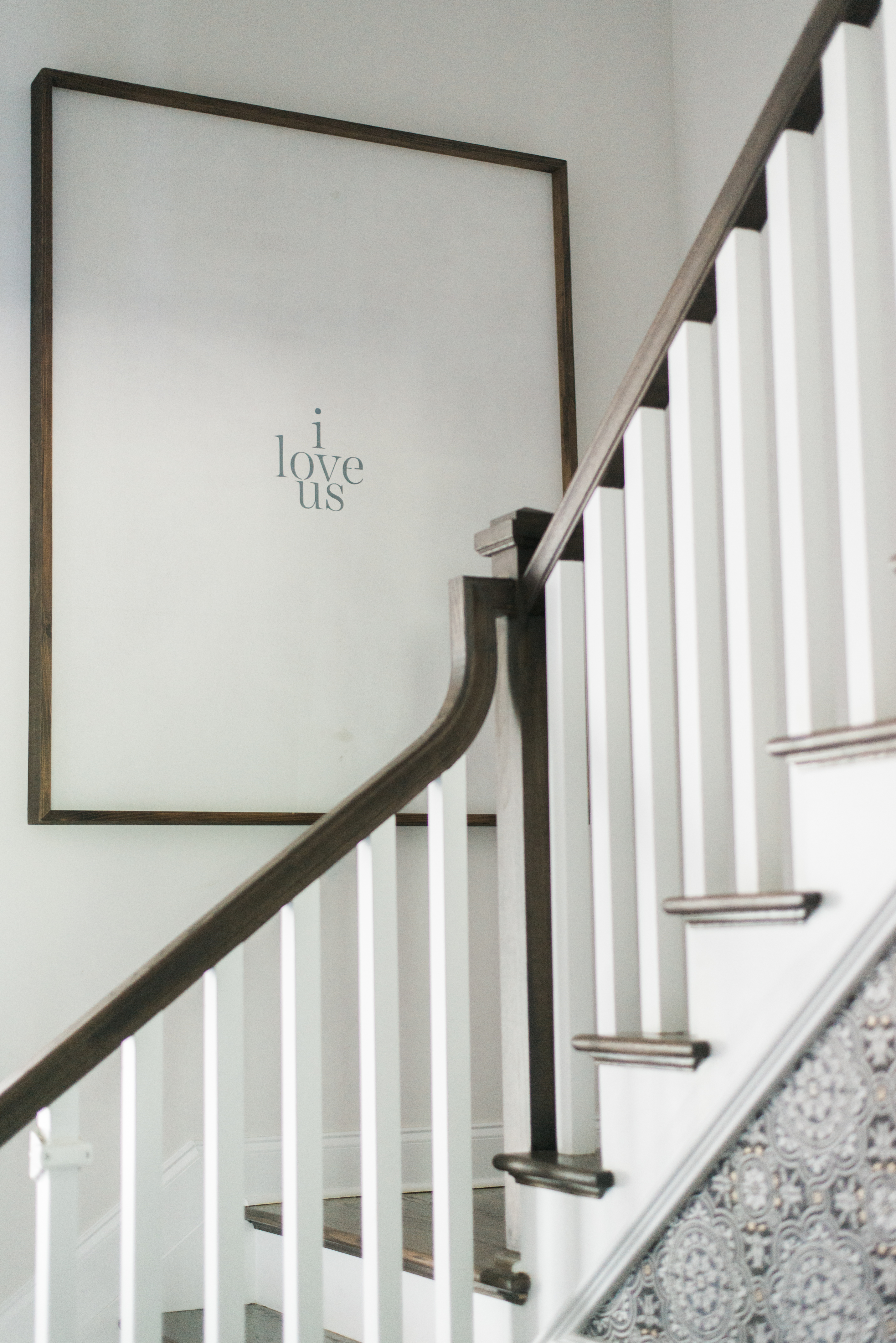 Bookmark this post ASAP for EASY tips on creating the perfect foyer thanks to Motherhood and Lifestyle Blogger Meghan Basinger. 
