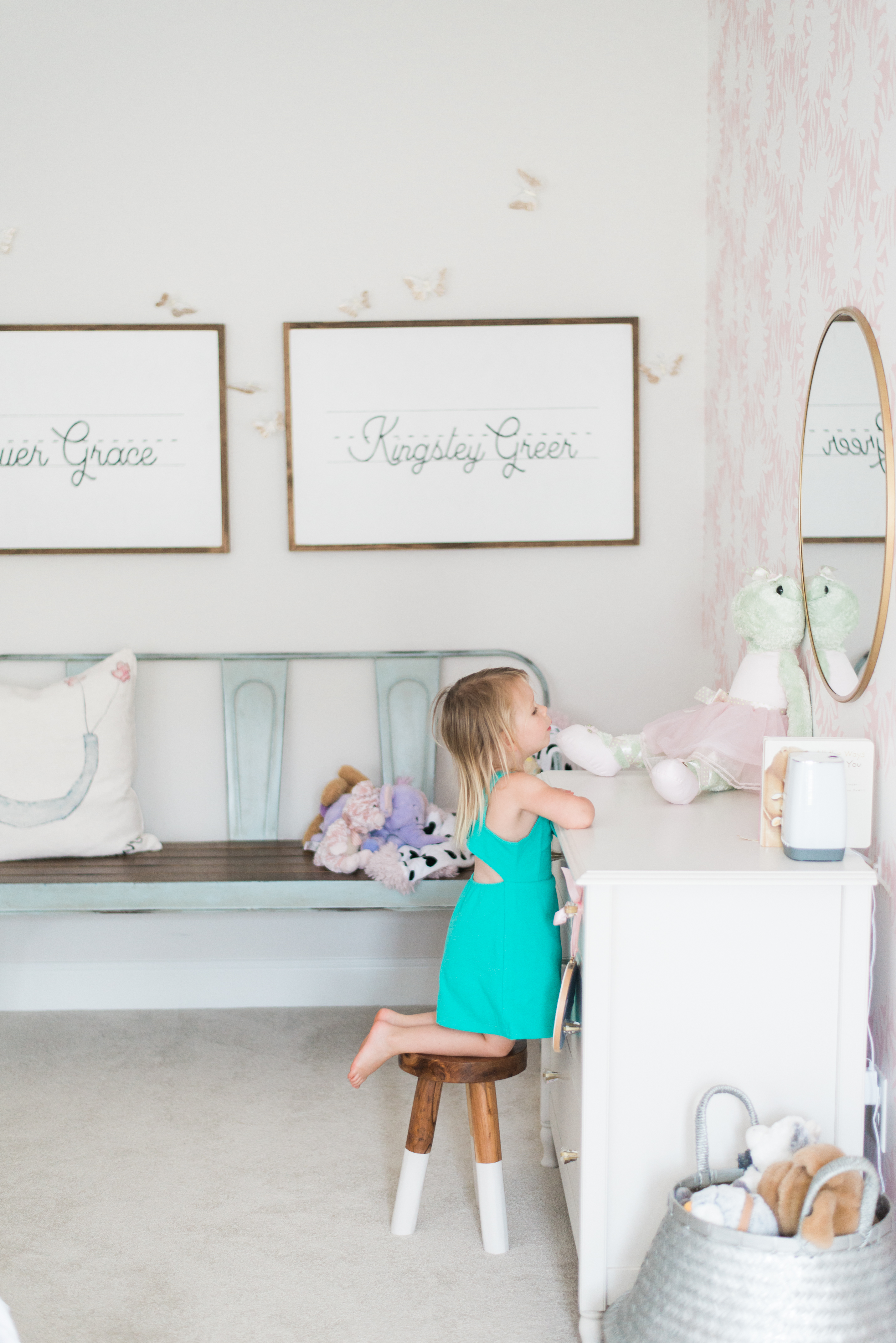 Need a bit of inspiration for your toddler girls room? Lifestyle and Motherhood blogger Meghan Basinger is sharing the perfect toddler girls room, with this whimsical and girly reveal. 