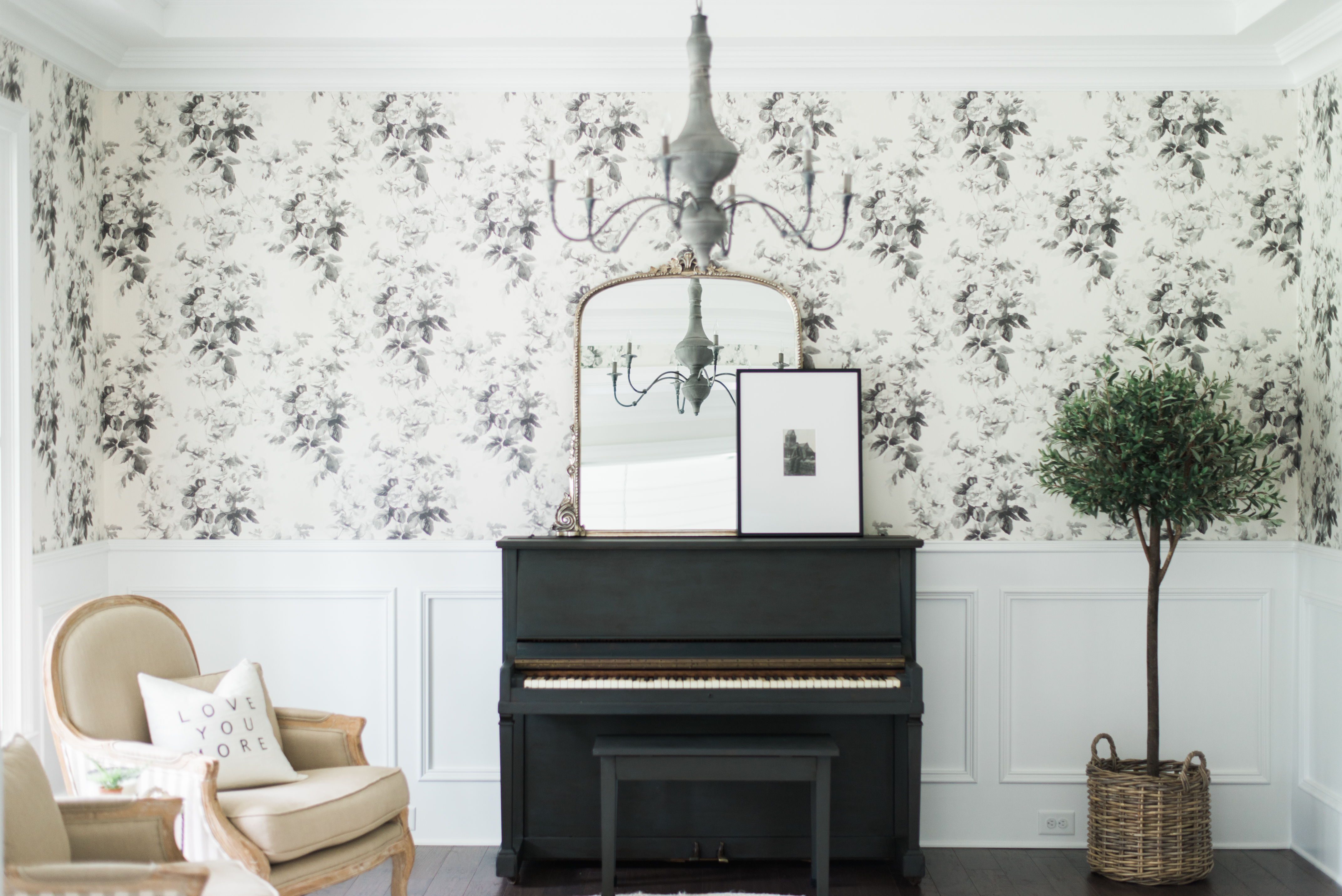 Need a bit of inspiration for your living room? Lifestyle and Motherhood blogger Meghan Basinger shares the perfect formal living room, with this beautiful living room reveal. 